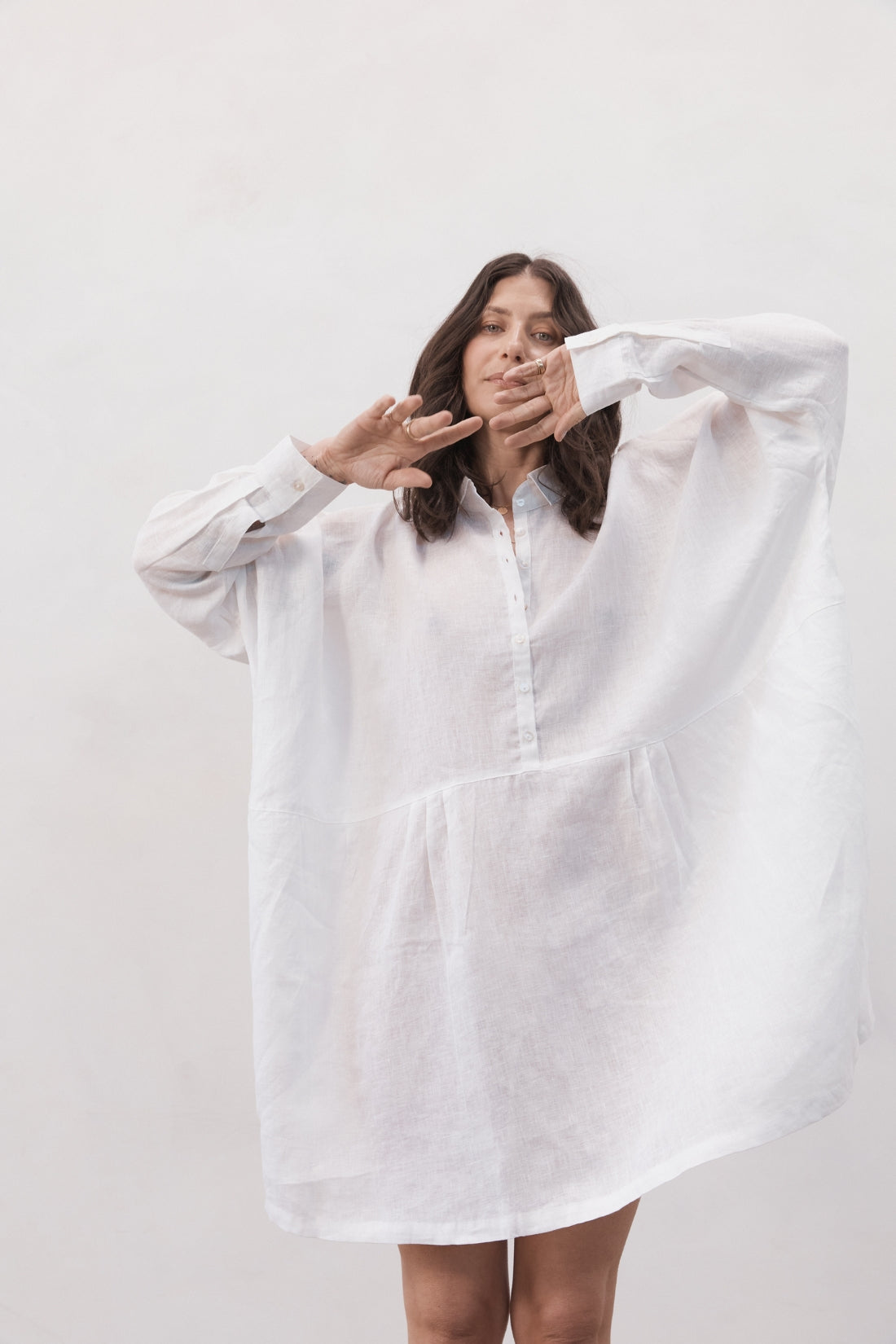 Byron Oversized Shirt Dress White — UNIKSPACE
