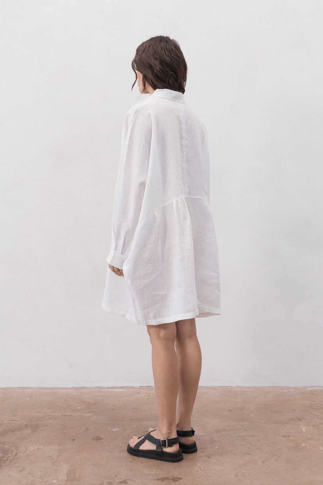 Byron Oversized Shirt Dress White — UNIKSPACE