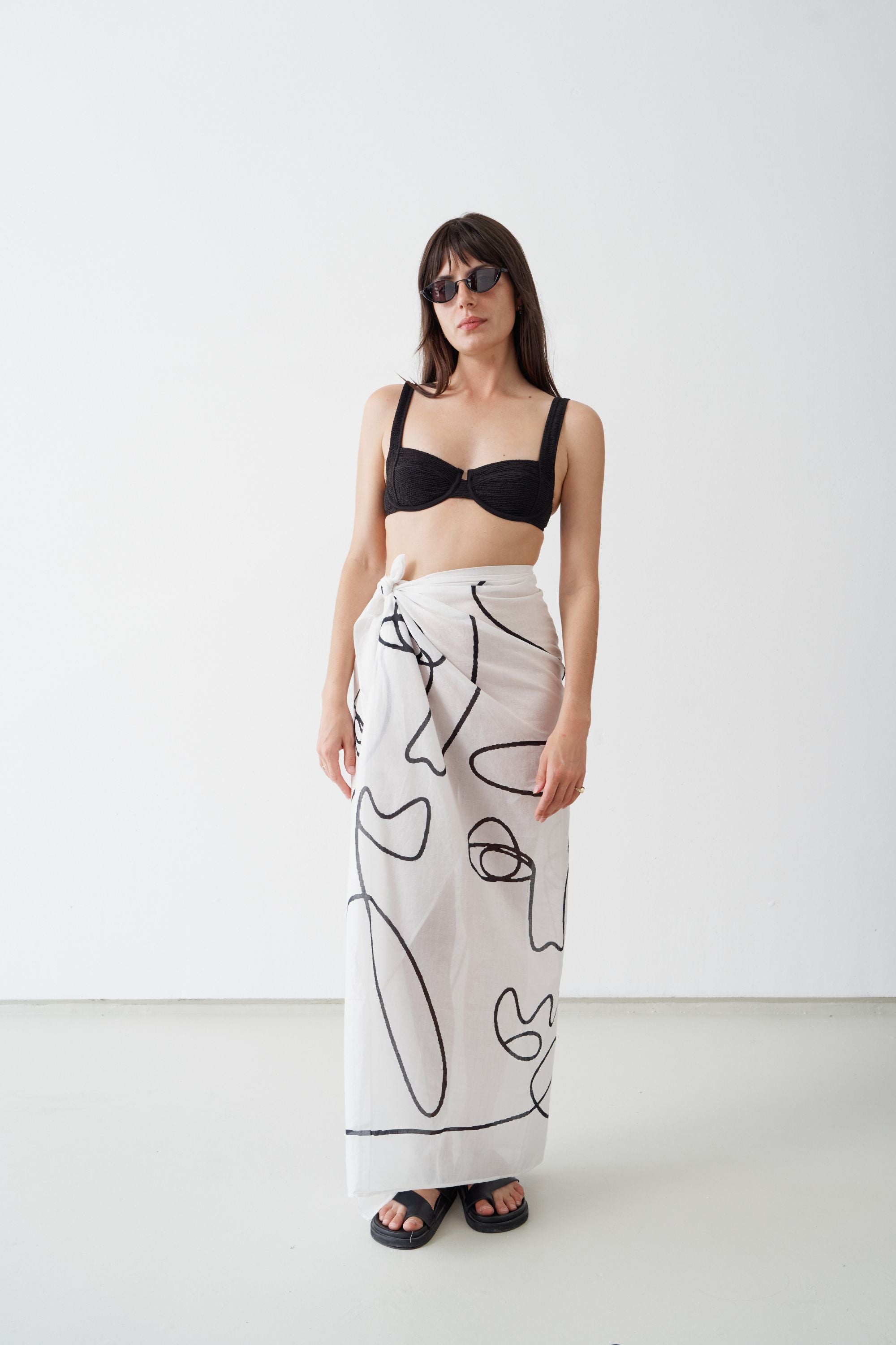 SAMPLE SALE | Medium Art Sarong White