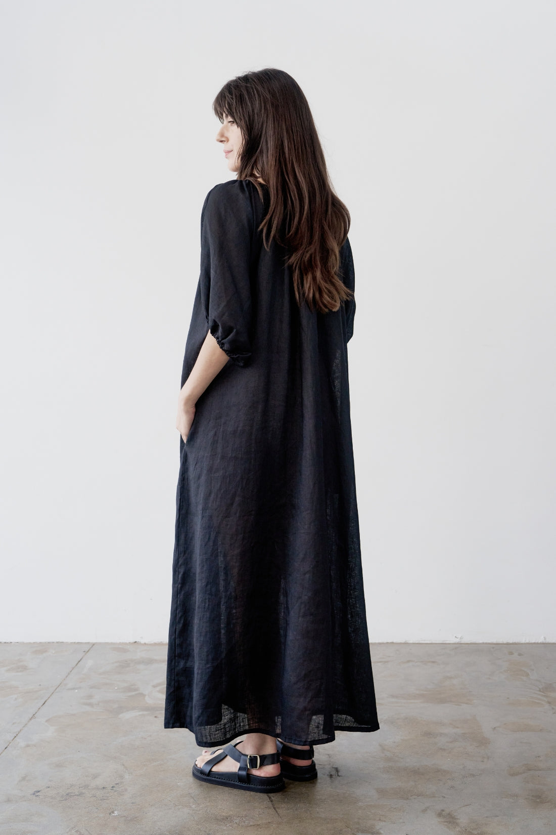 Valdis Linen Dress Black