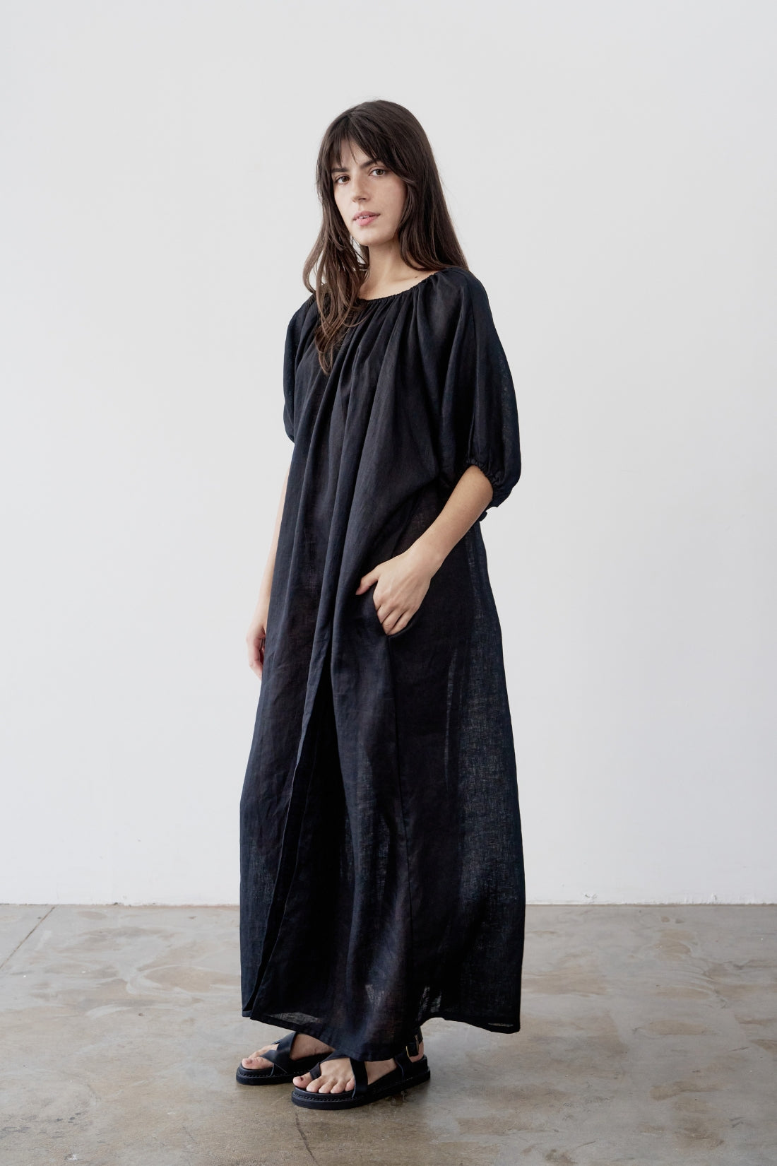 Valdis Linen Dress Black