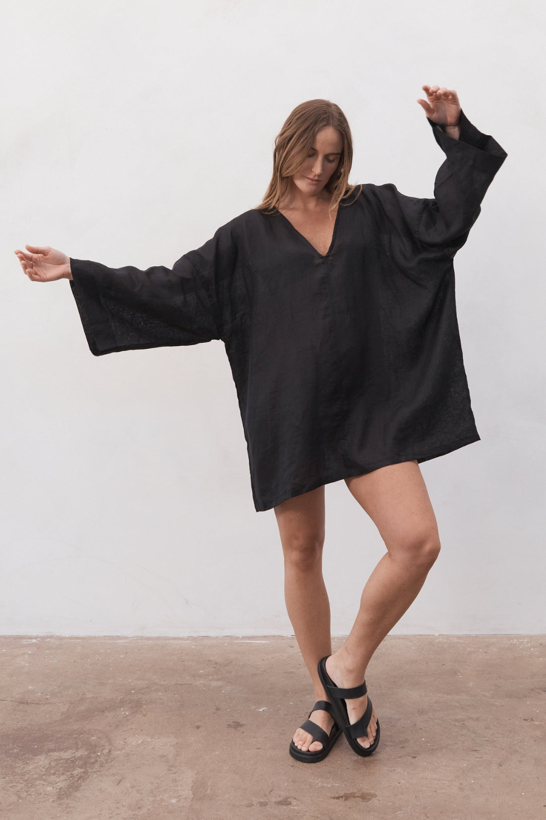 Sofia Linen Tunic Black