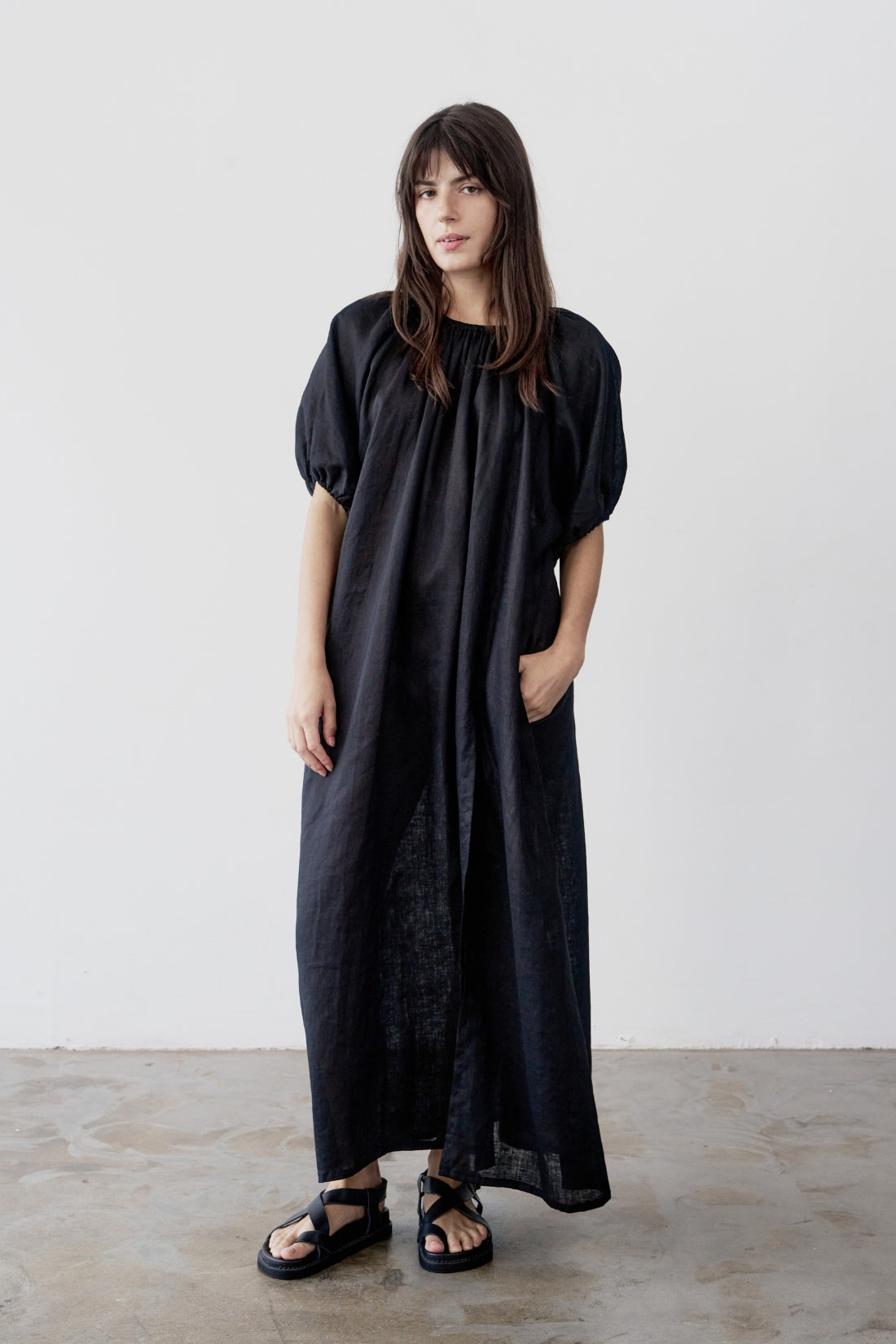 Valdis Linen Dress Black