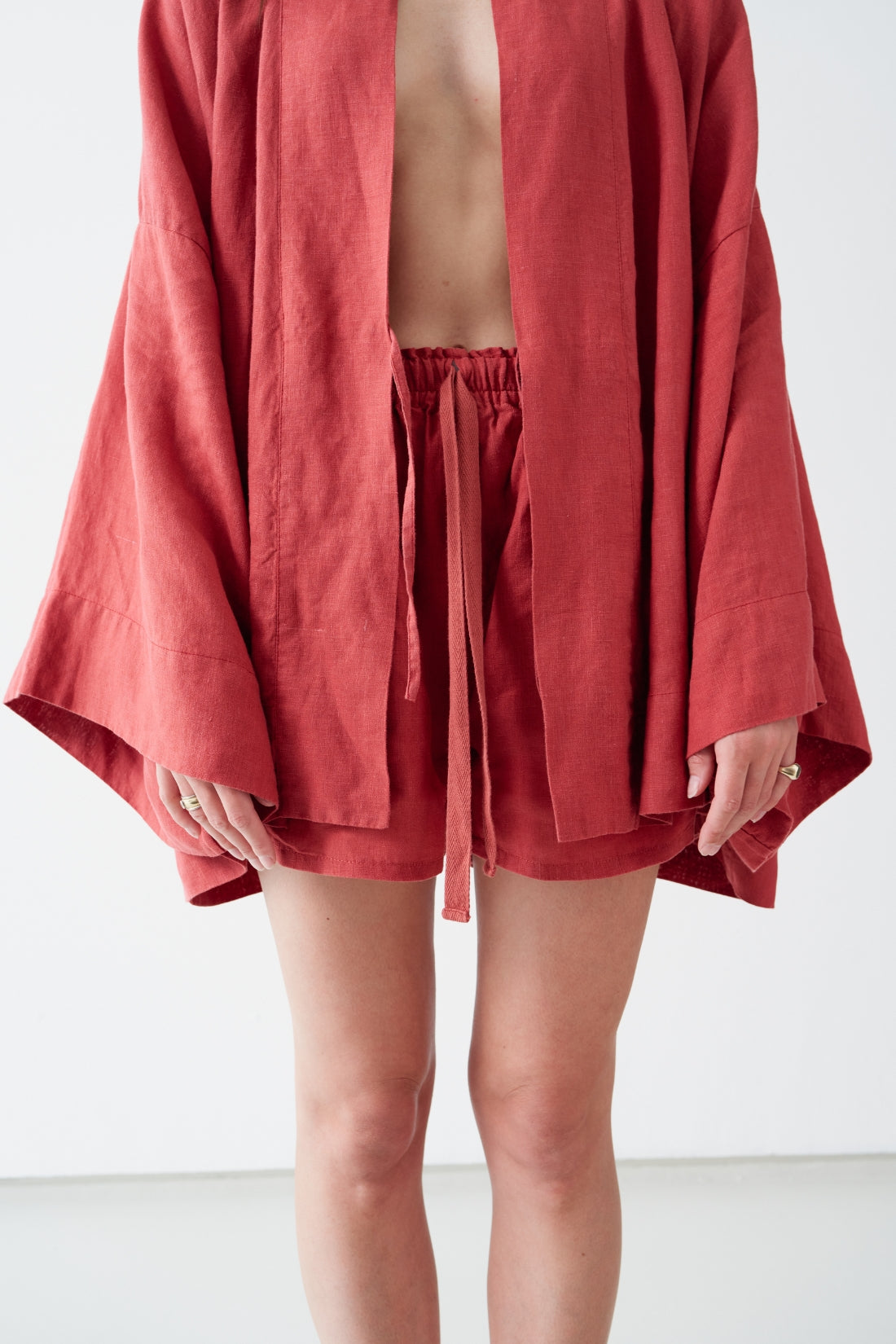 Cooper Linen Short Desert — UNIKSPACE
