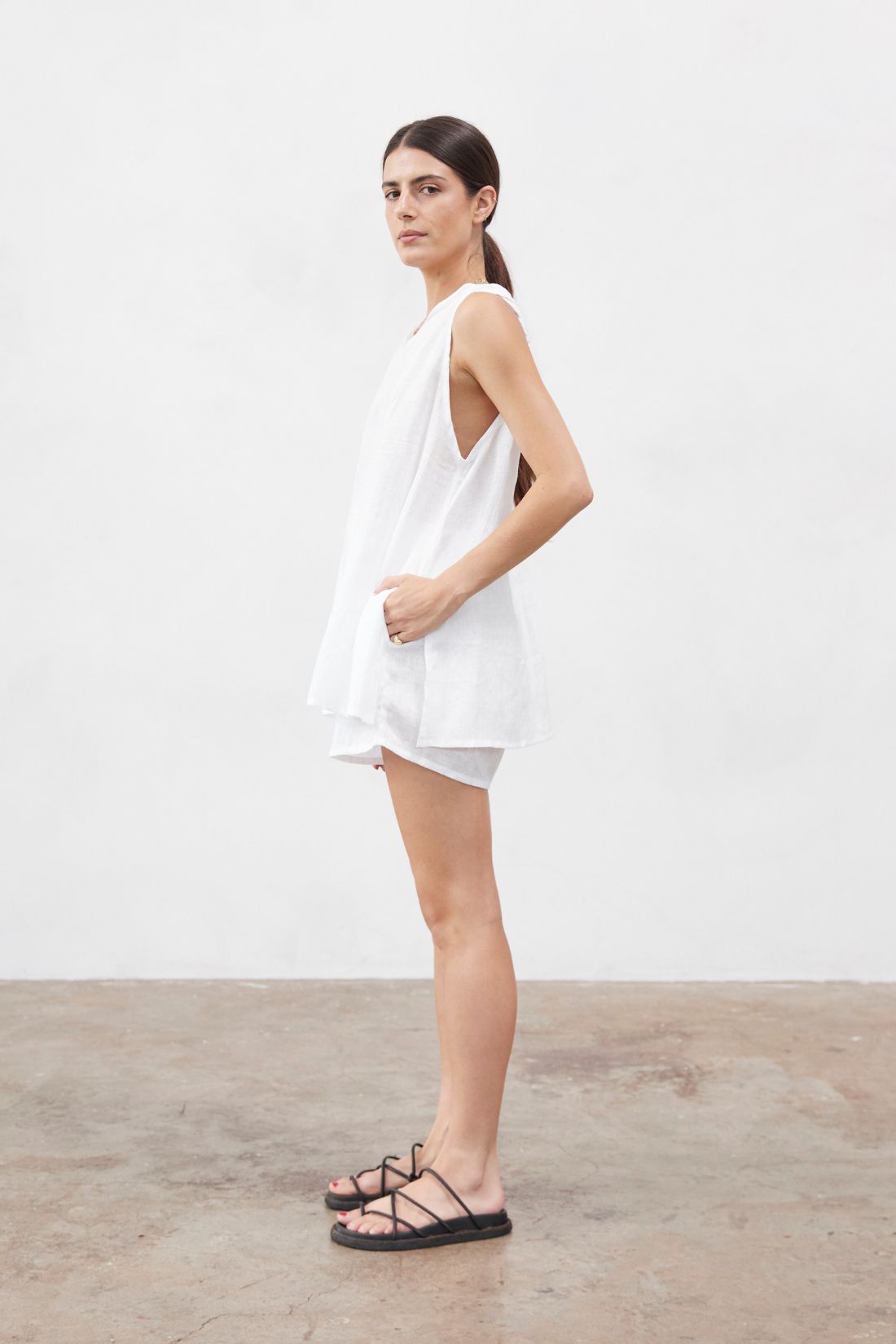 Burns Twist Linen Top White