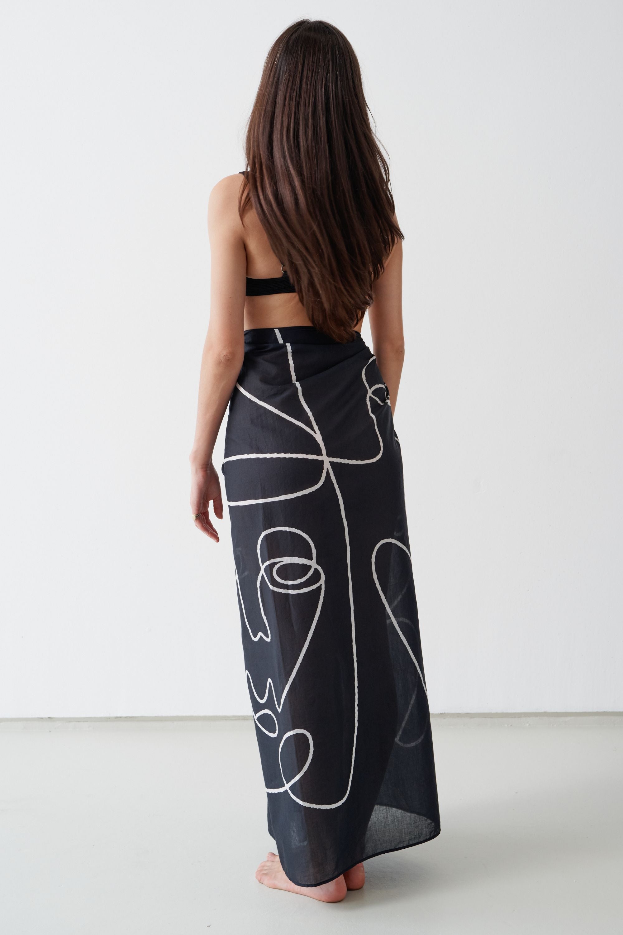 Art Sarong Black