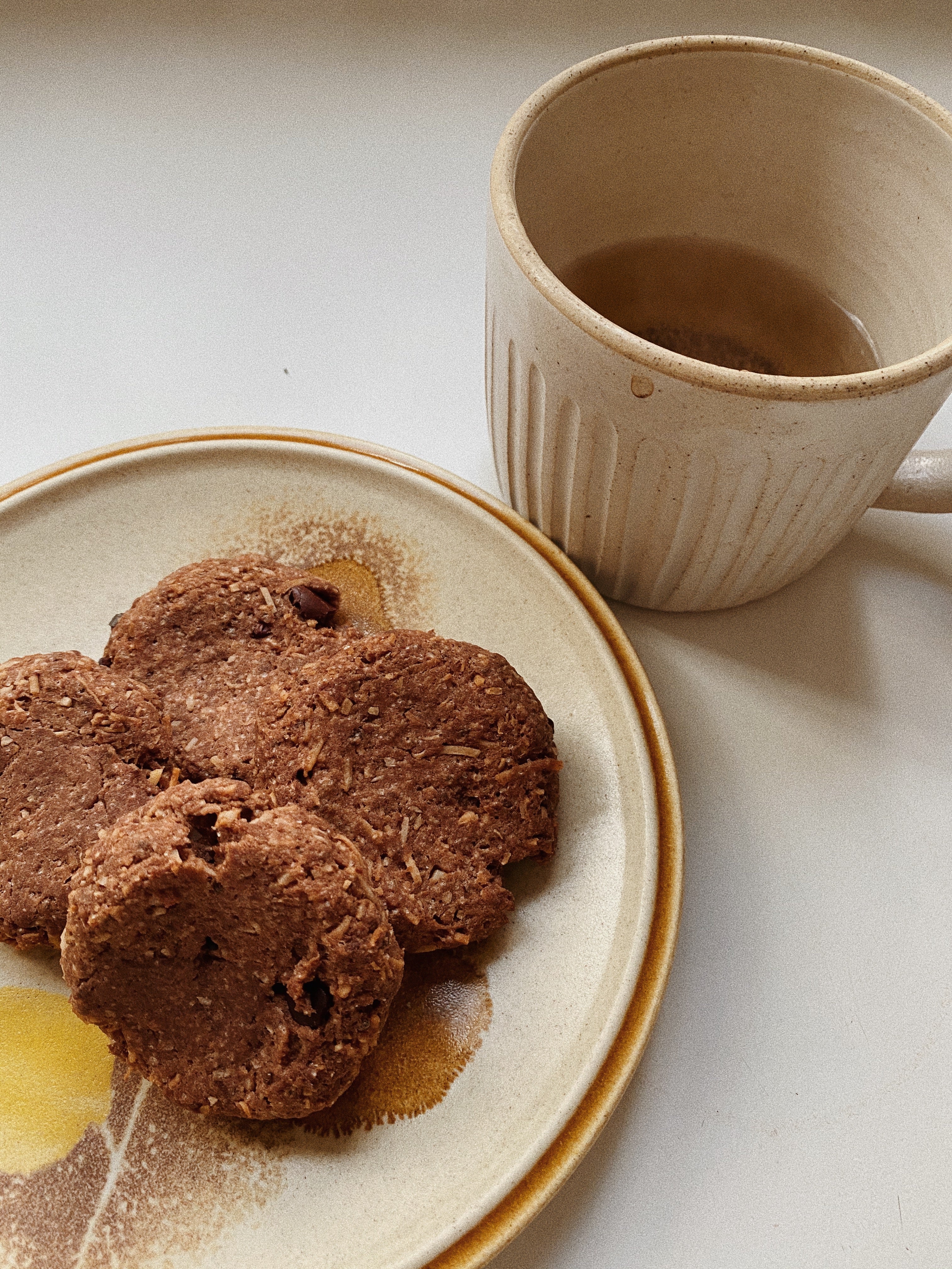 UNIK at home: Coconut Choc Biscuits