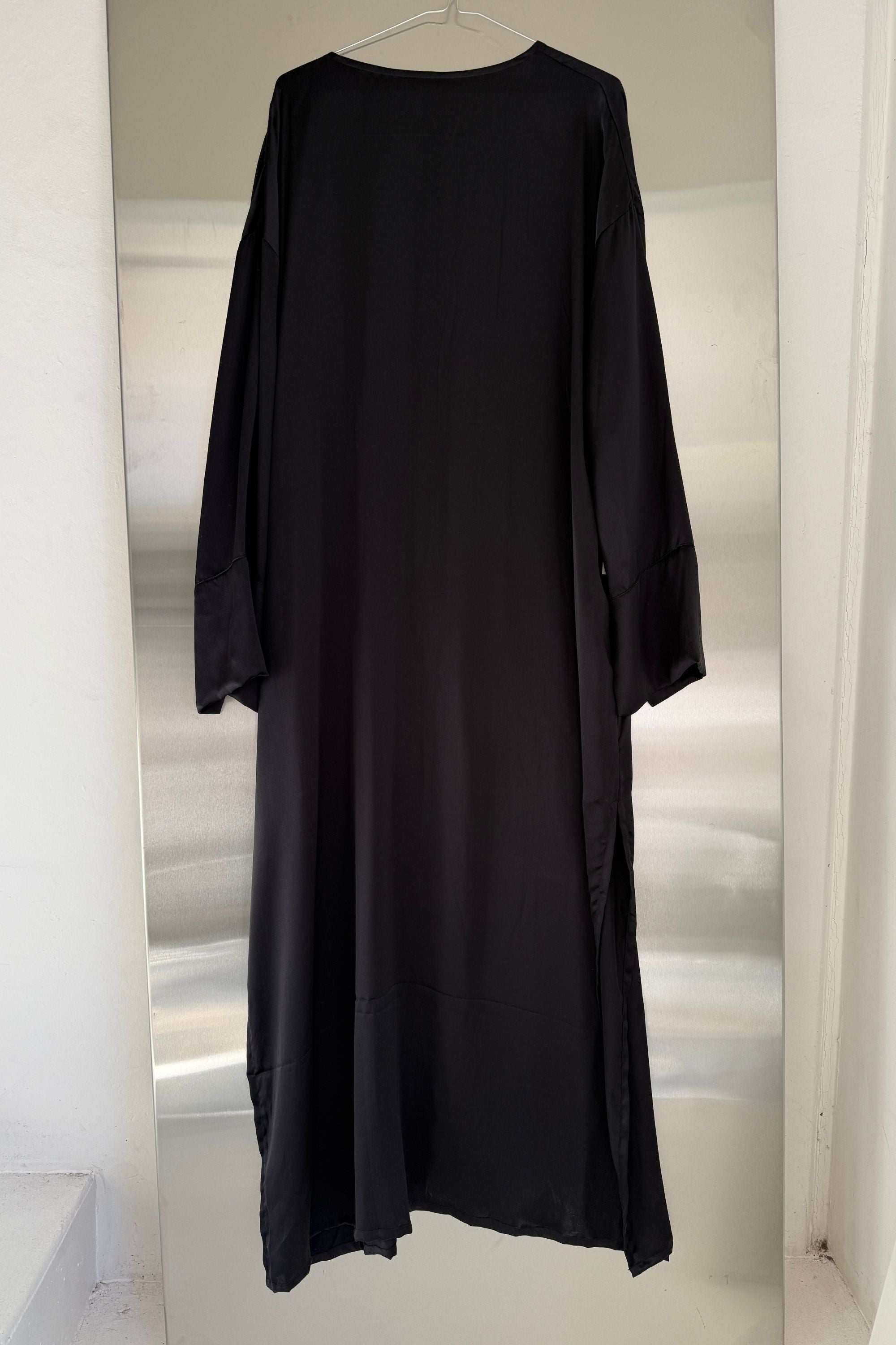 SAMPLE SALE | Long sleeve Maxi Silk Dress Black