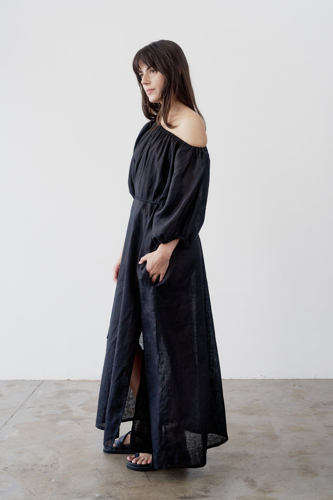 Valdis Linen Dress Black