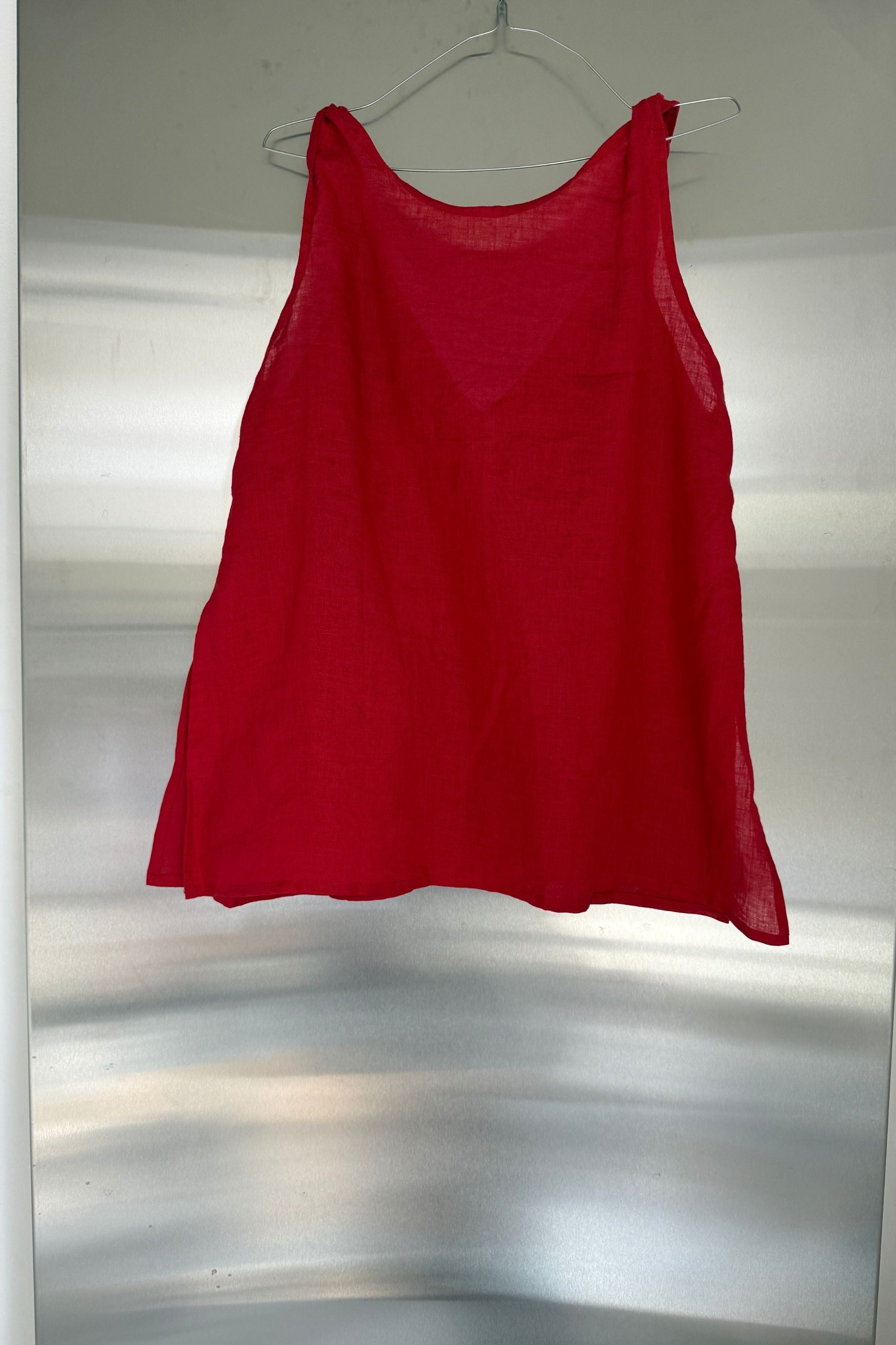 SAMPLE SALE | Burns twisted strap linen top cherry