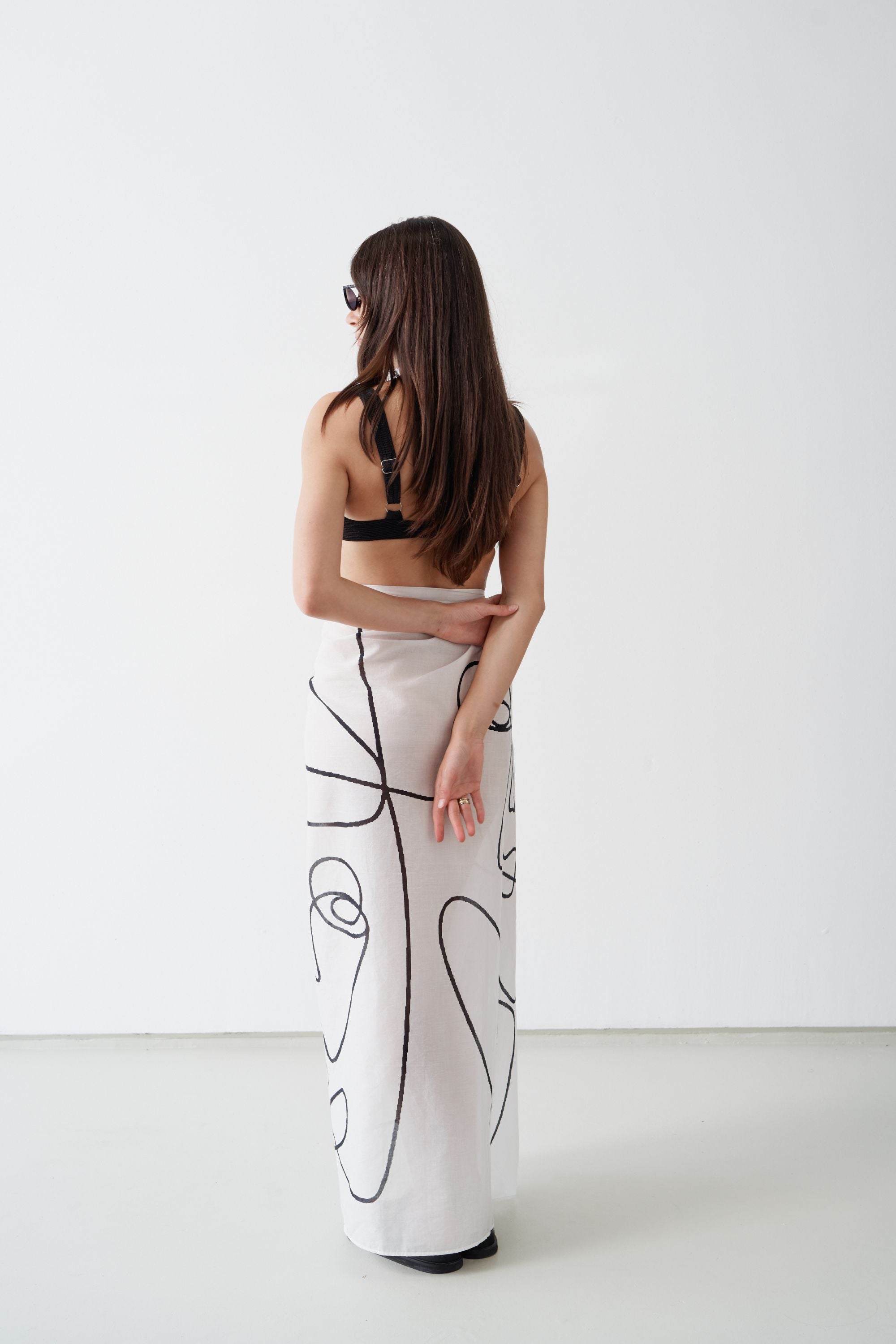 SAMPLE SALE | Medium Art Sarong White