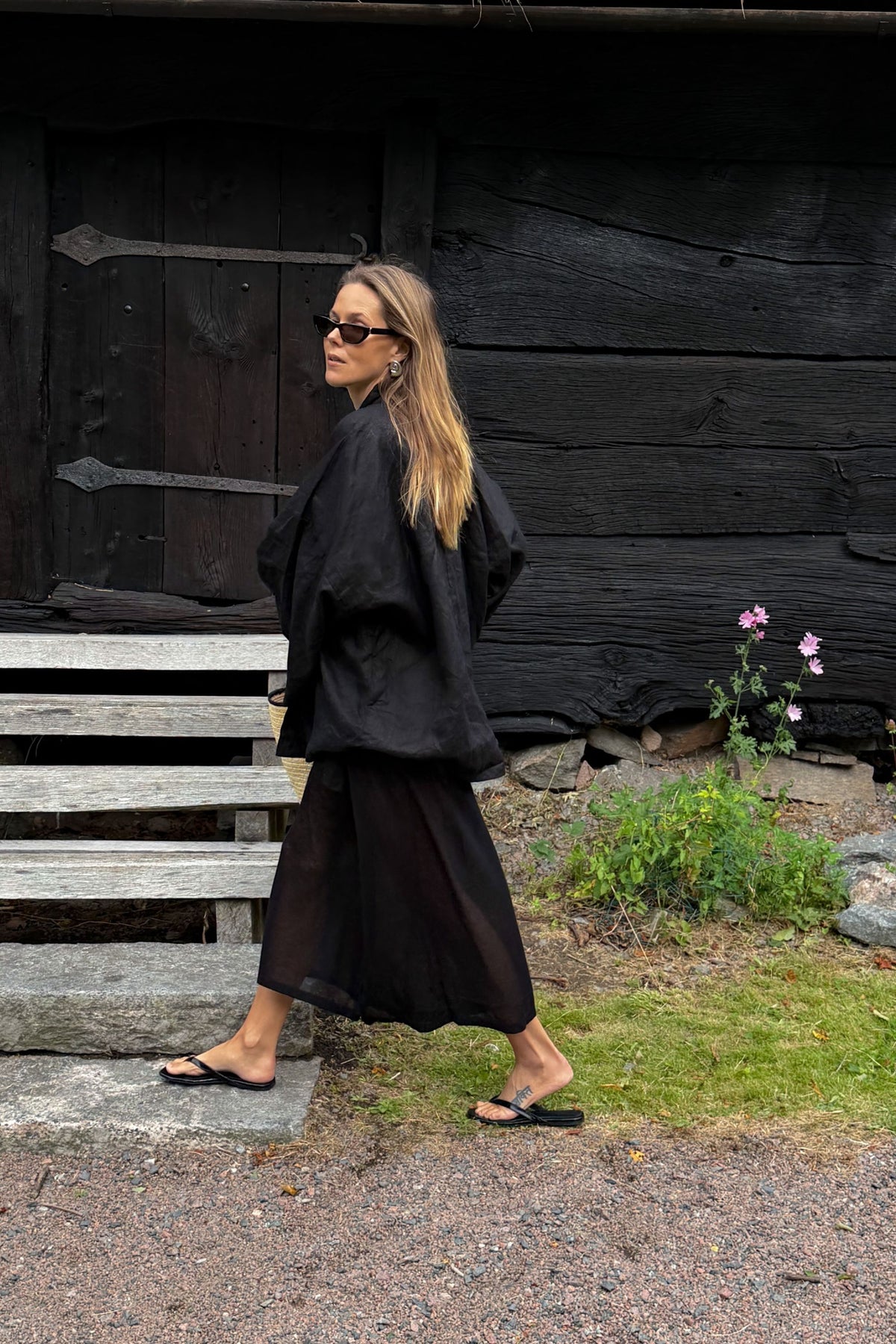 Anya Linen Kimono Black