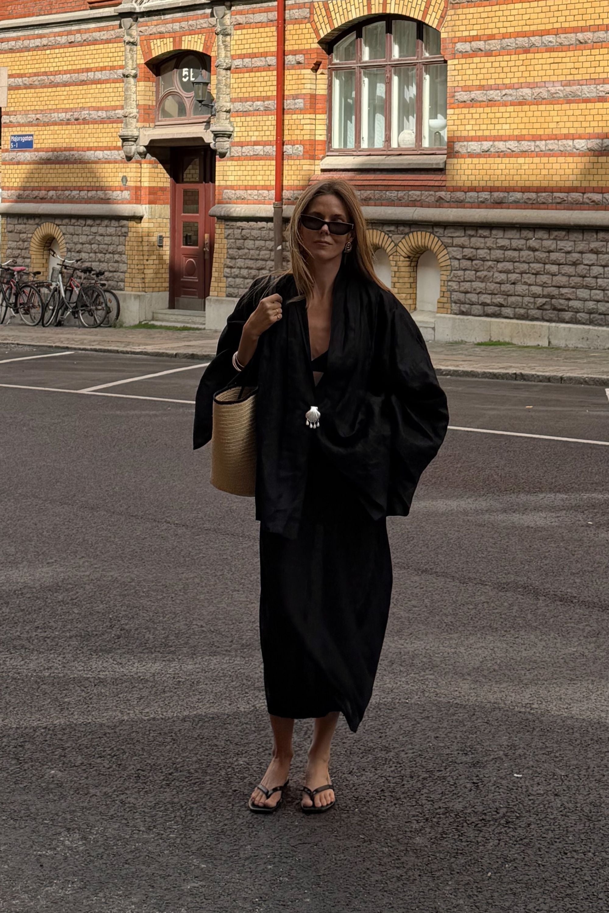 Anya Linen Kimono Black