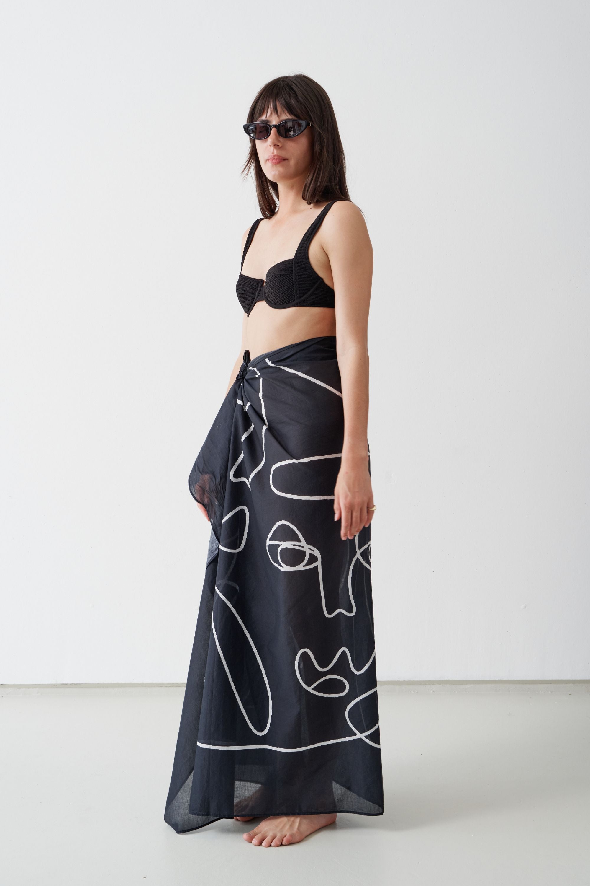 Art Sarong Black