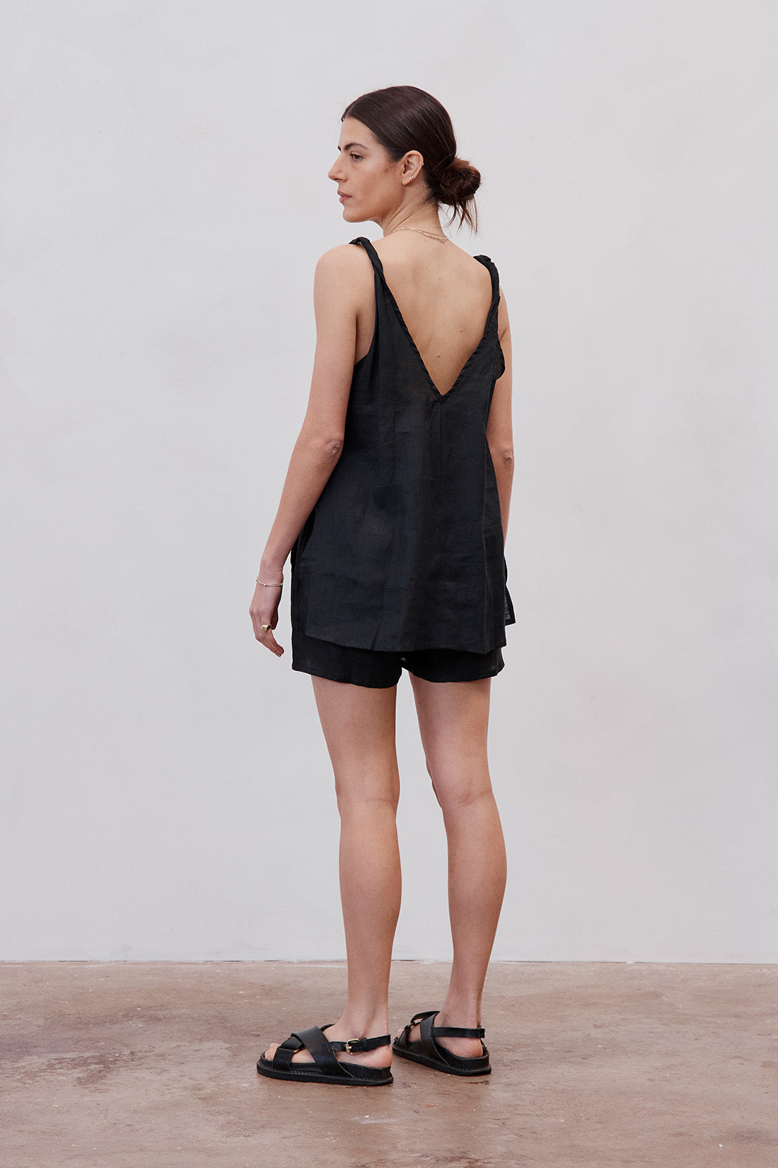 Burns Twist Linen Top Black