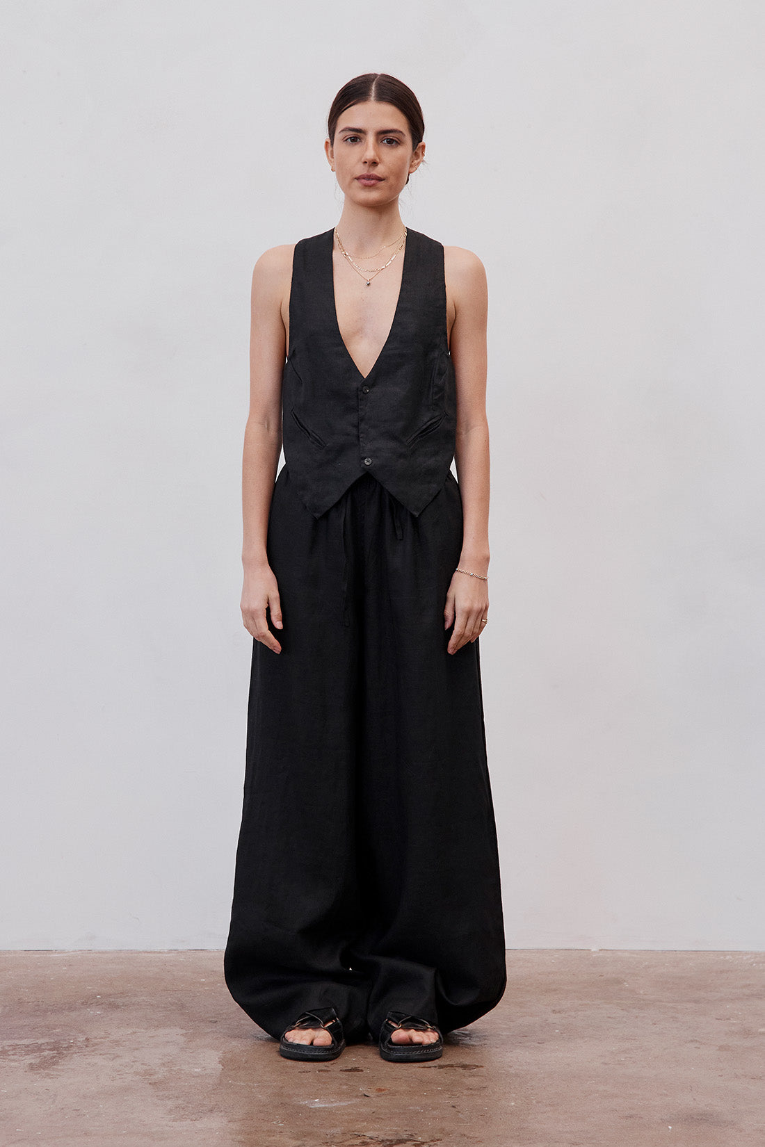 Gladys Tailored Linen & Silk Vest Black