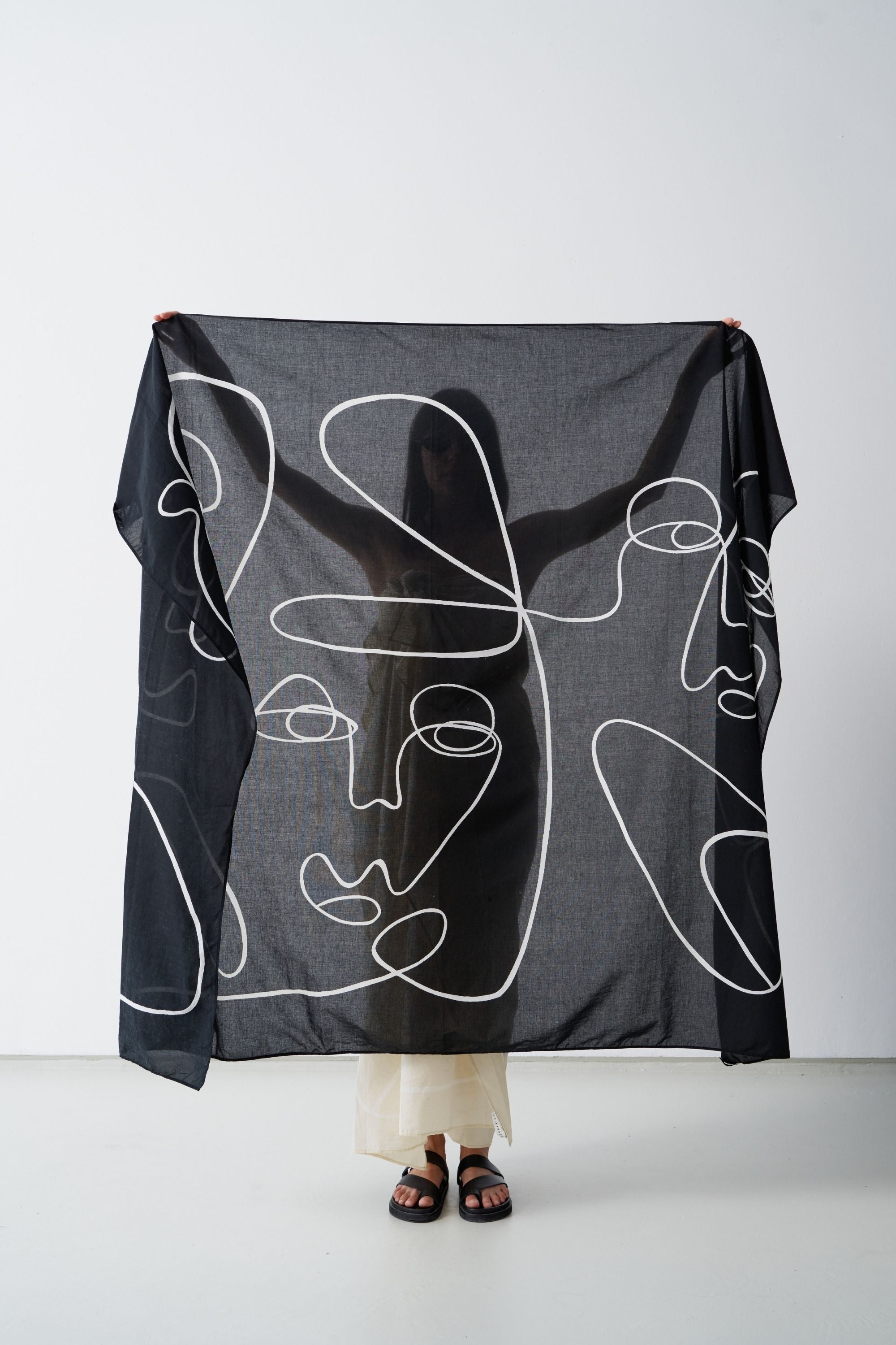 Jumbo Art Sarong Black