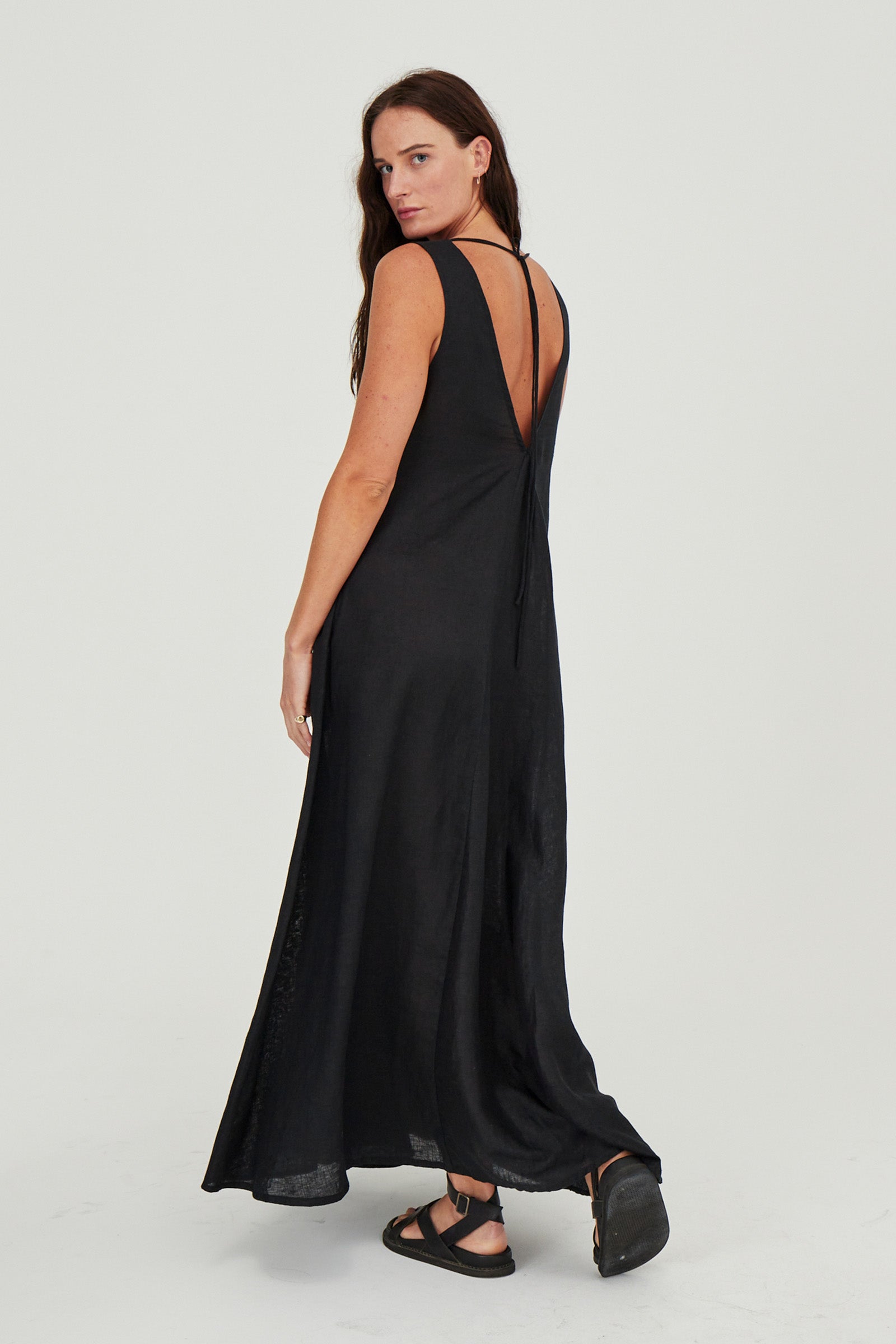 Venus Linen Maxi Dress Black