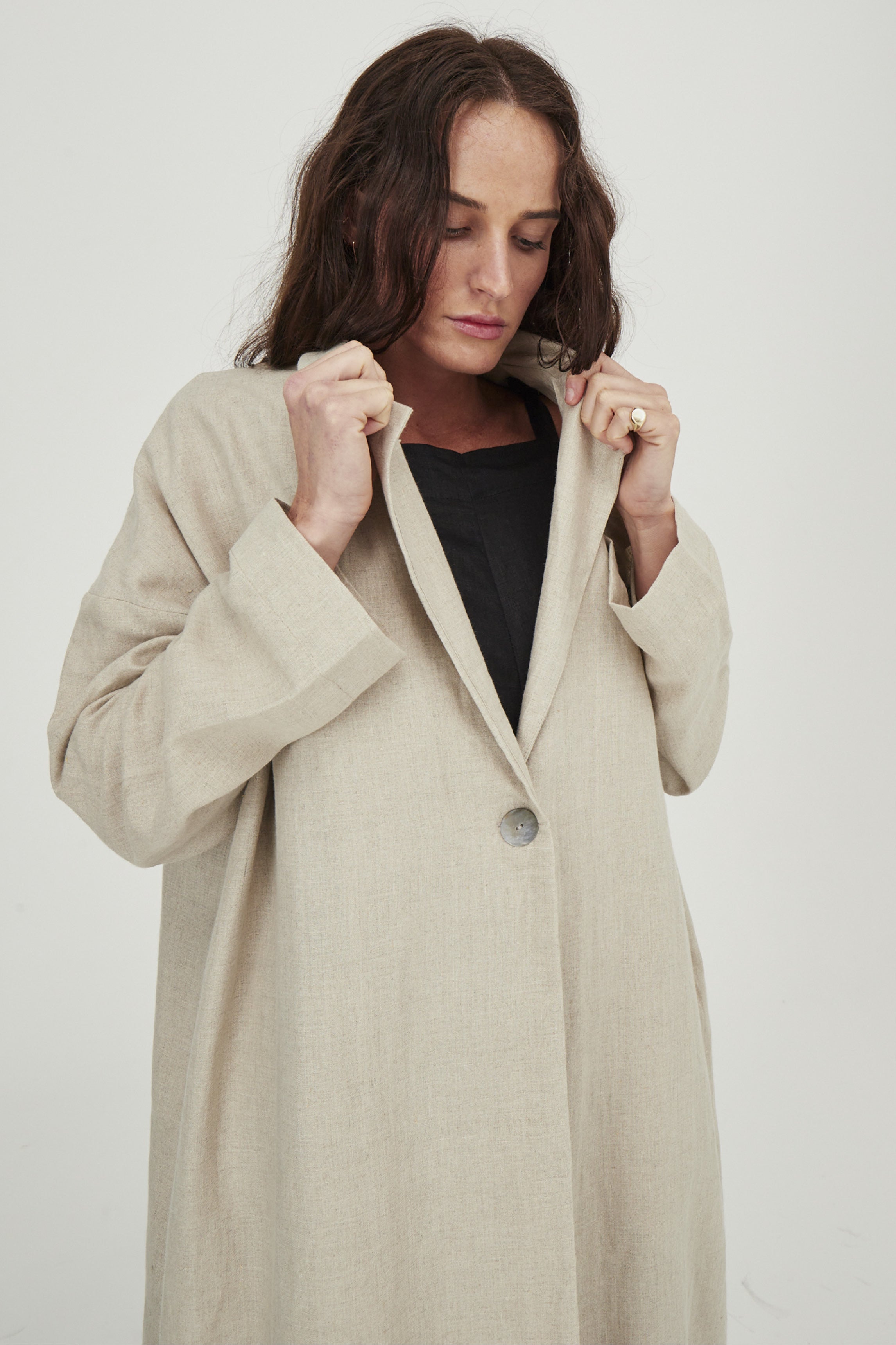 Victor Linen Coat Sand